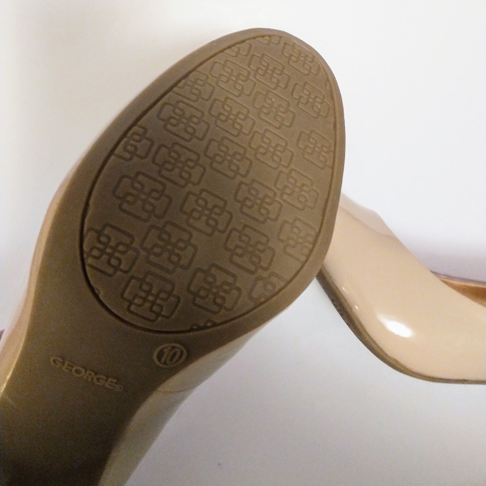 George Nude Round Toe Stiletto Pumps Women's Size 10 NIB Classic Career Heels - Picture 8 of 8